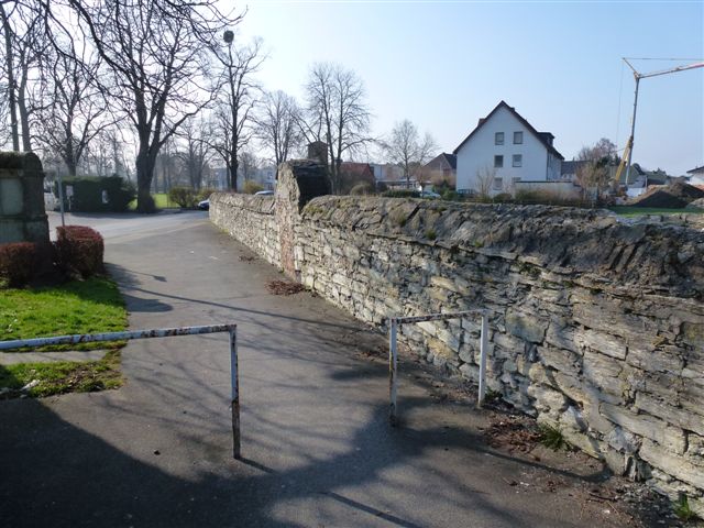 Loepers Mauer am Suedwall 09